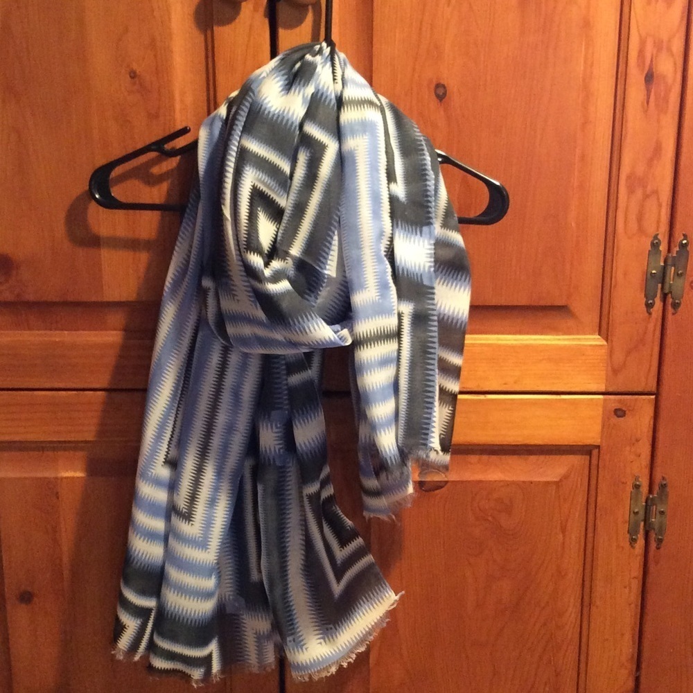 NWT Sarong Size Floaty Summer Scarf